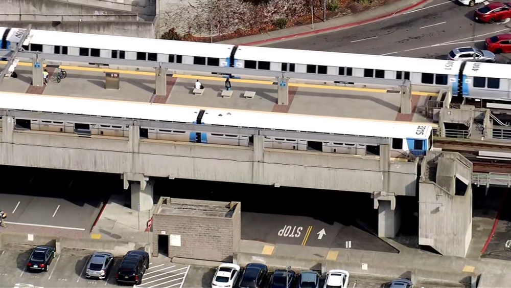 Equipment problems at Daly City BART station causing major delays