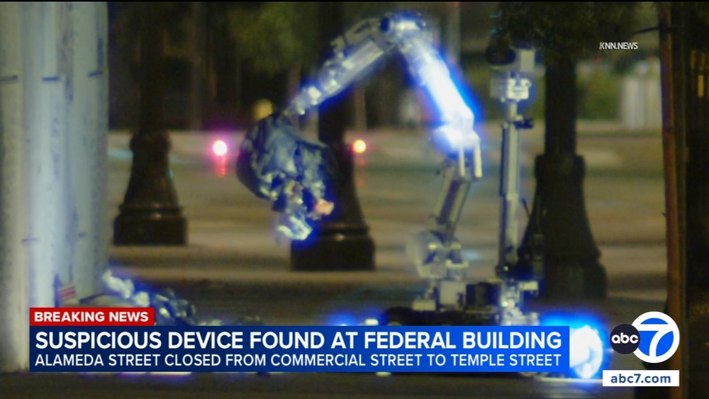LAPD investigating suspicious device found near DTLA federal building