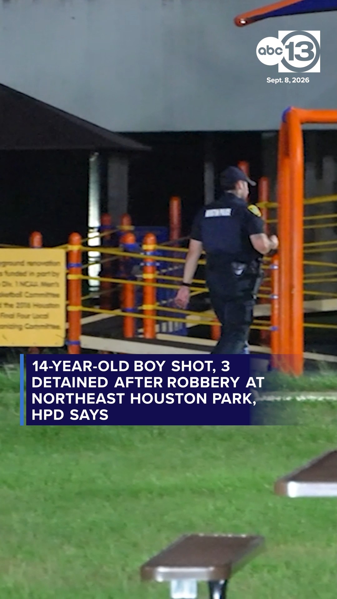 Teen shot, 3 detained after robbery at NE Houston park