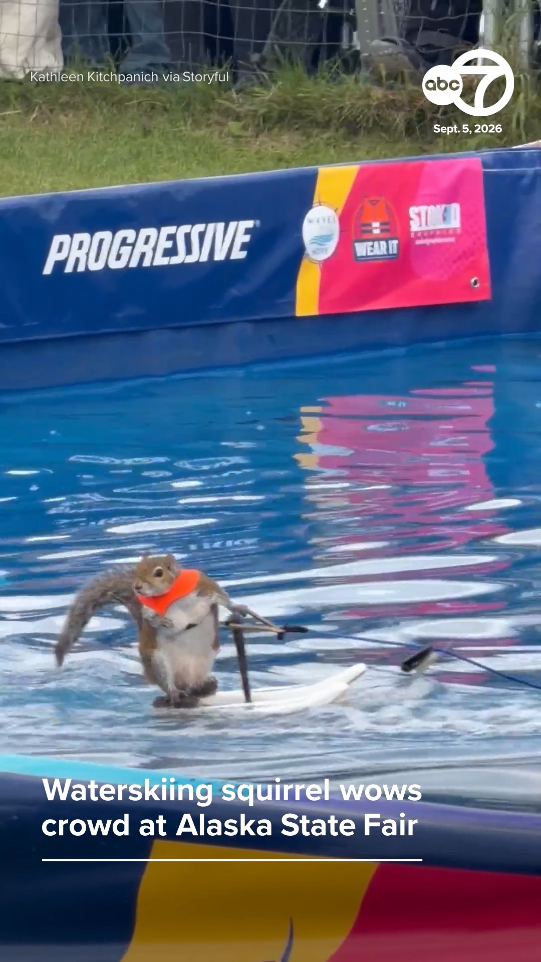 Waterskiing squirrel wows crowd at Alaska State Fair