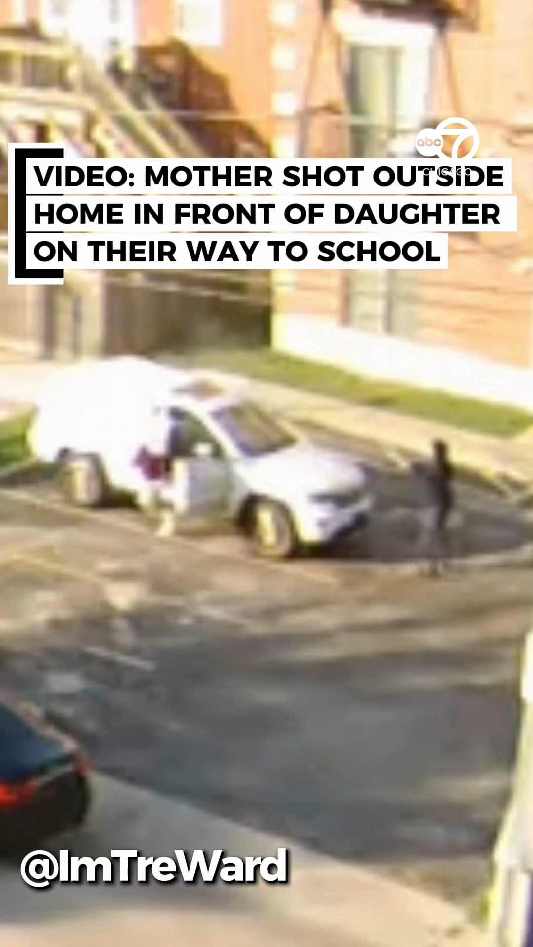 Chicago mom shot multiple times in front of girl before school: Video