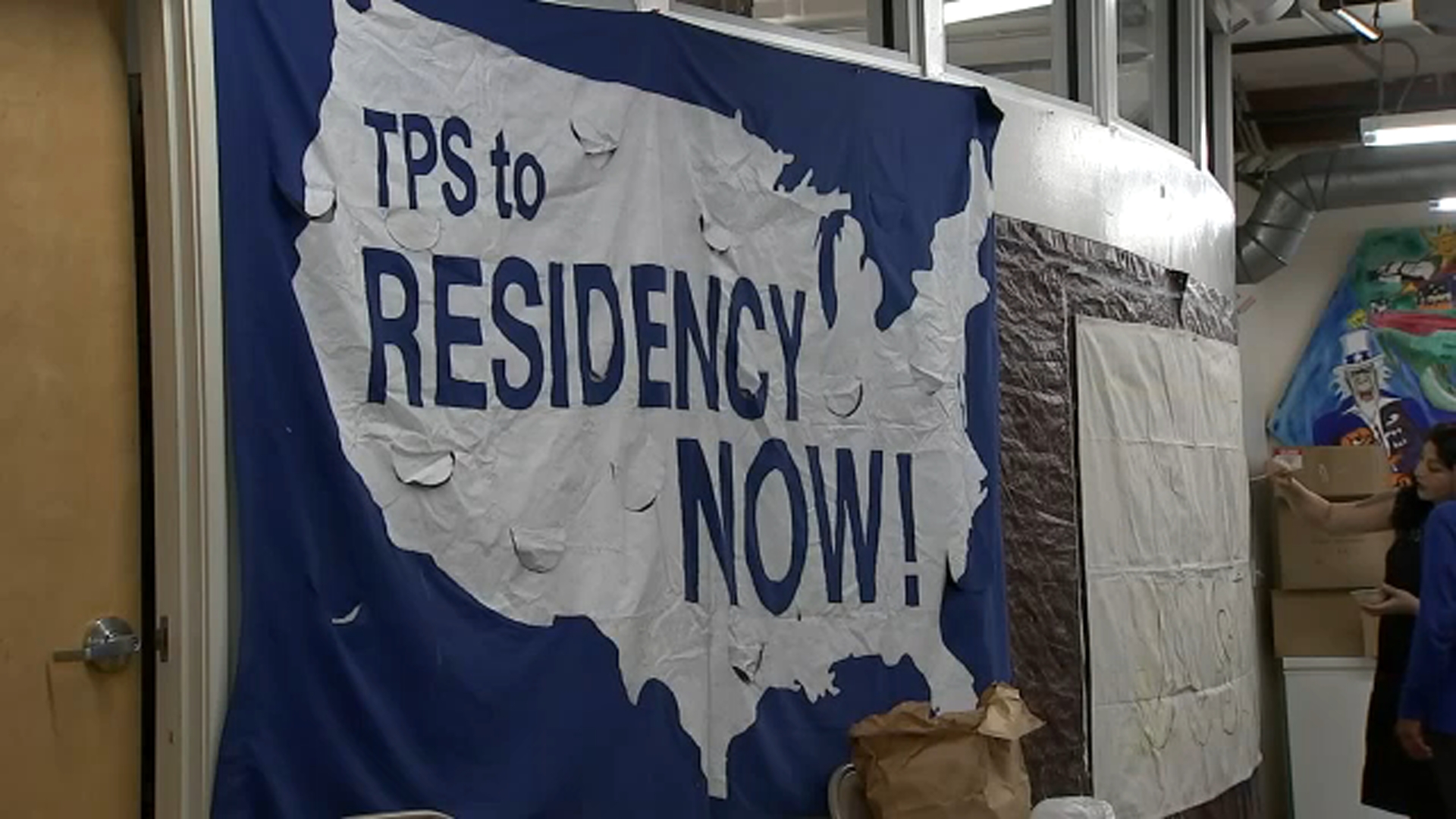 Salvadoran TPS holders can stay, but can't legally work, attorneys say