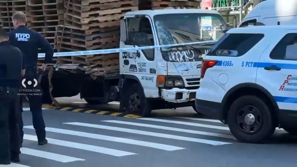 3 pedestrians struck, 1 killed in Chinatown