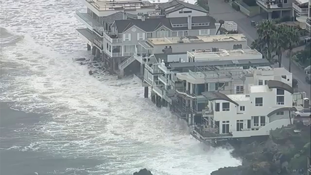 El Niño-related wave could bring high sea levels to SoCal