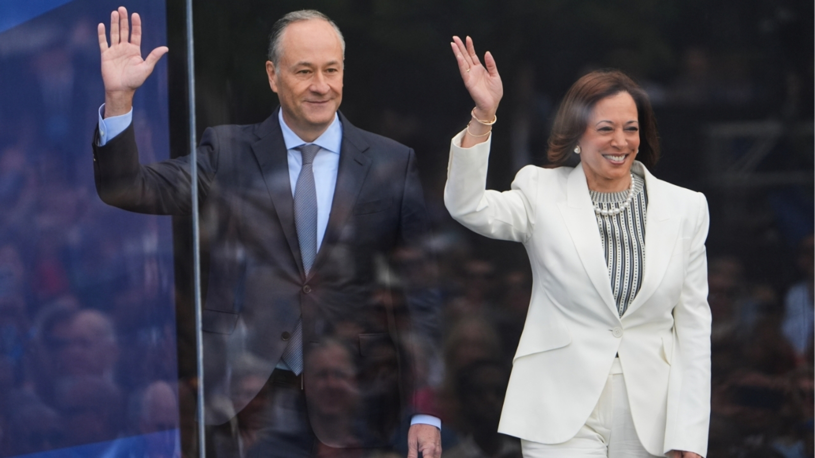 Security stops trespasser at former VP Kamala Harris' Malibu home, sheriff's department says