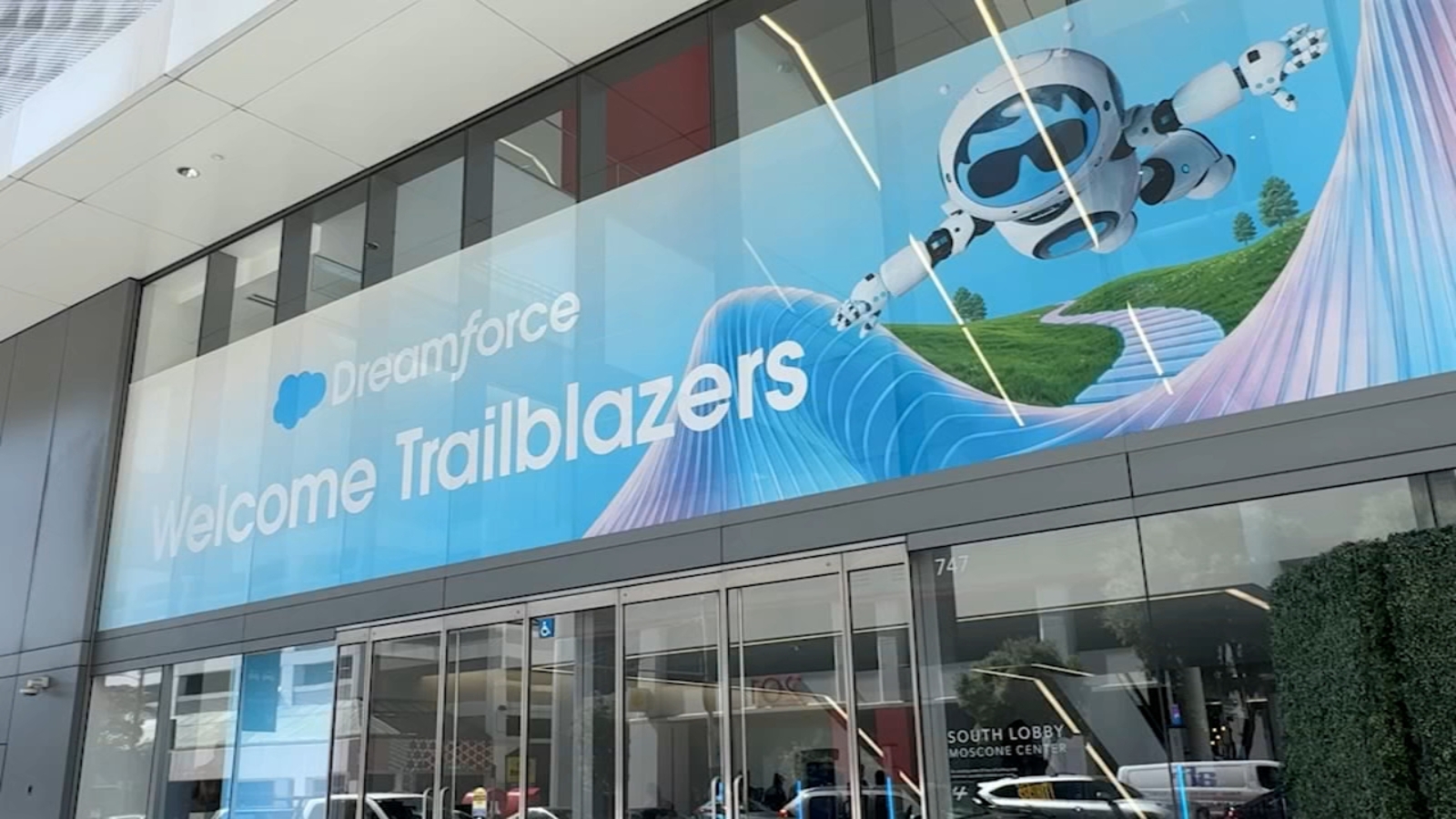 Dreamforce welcomes more than 43,000 to San Francisco amid debate over pace of AI development