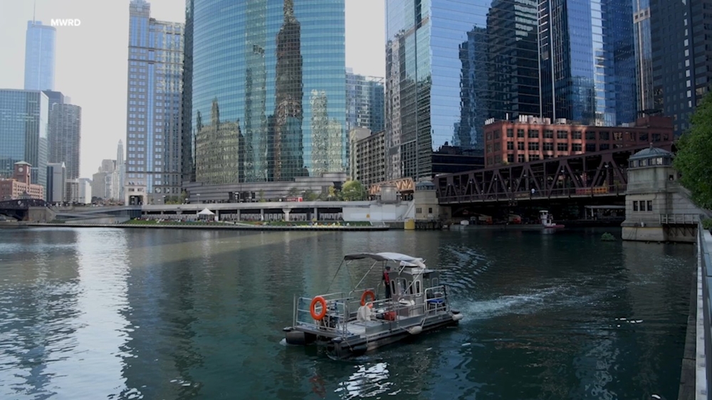 Is the Chicago River clean enough to swim in?