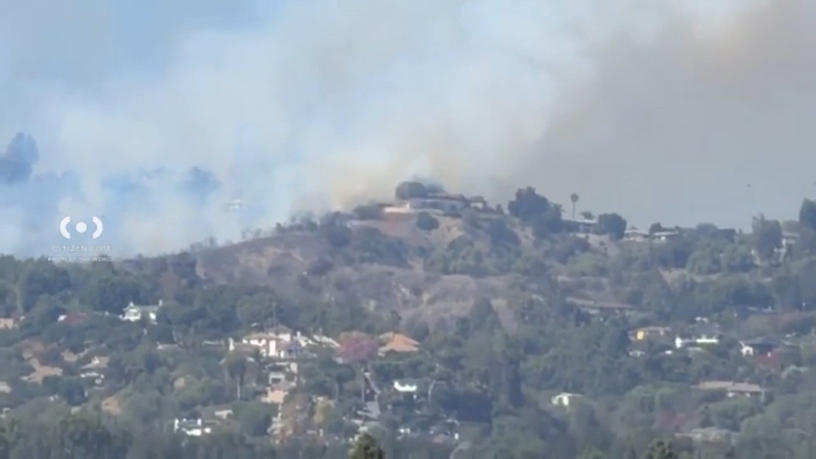 Brush fire burning in Hacienda Heights area threatening homes