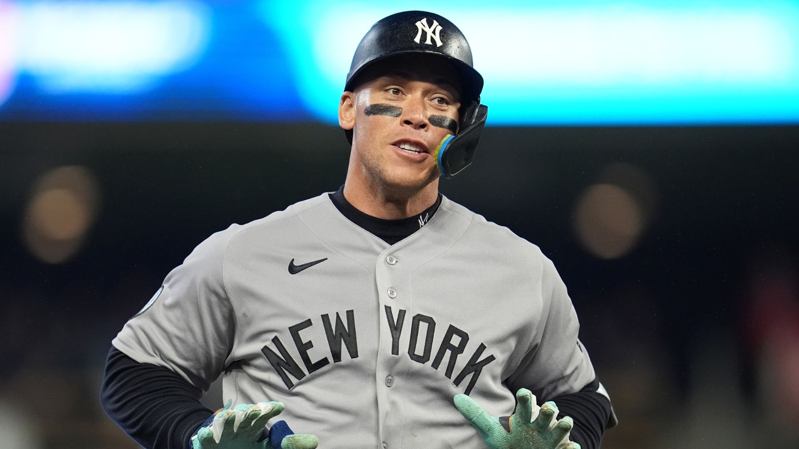 Yankees clinch third straight postseason appearance with Blue Jays loss