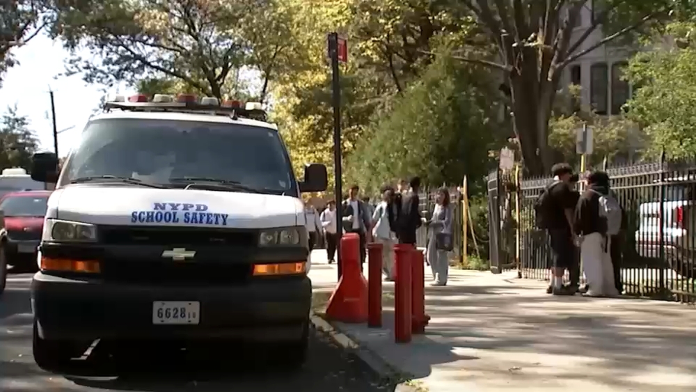 3 guns recovered at New York City public schools in 10-day span
