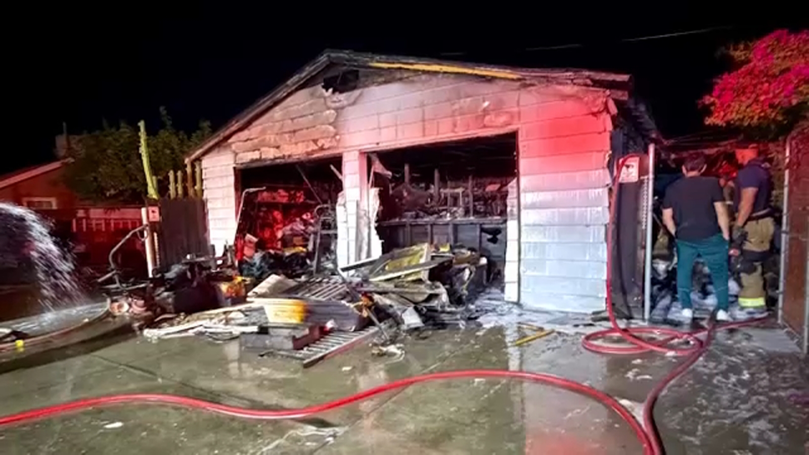 https://cdn.abcotvs.com/dip/images/19837196_091626-kfsn-fresno-fire-small-biz.jpg?w=1600