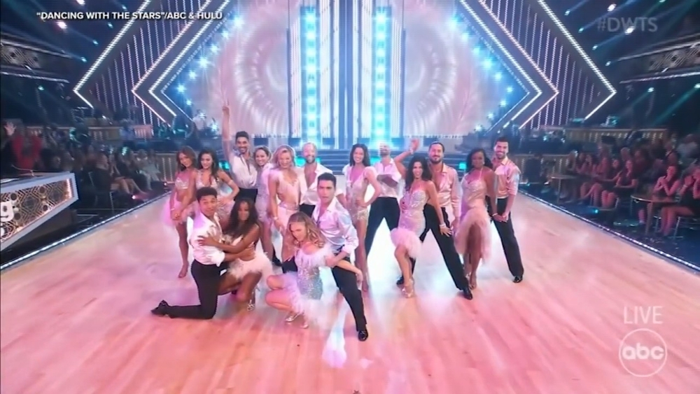 'Dancing with the Stars' season 35 premiere brings 8 dances