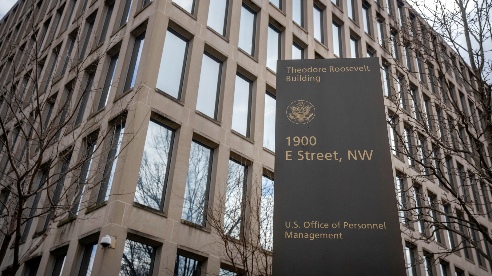 Federal government paid employees .5 billion not to work in 2025: Report Federal government paid employees .5 billion not to work in 2025: Report