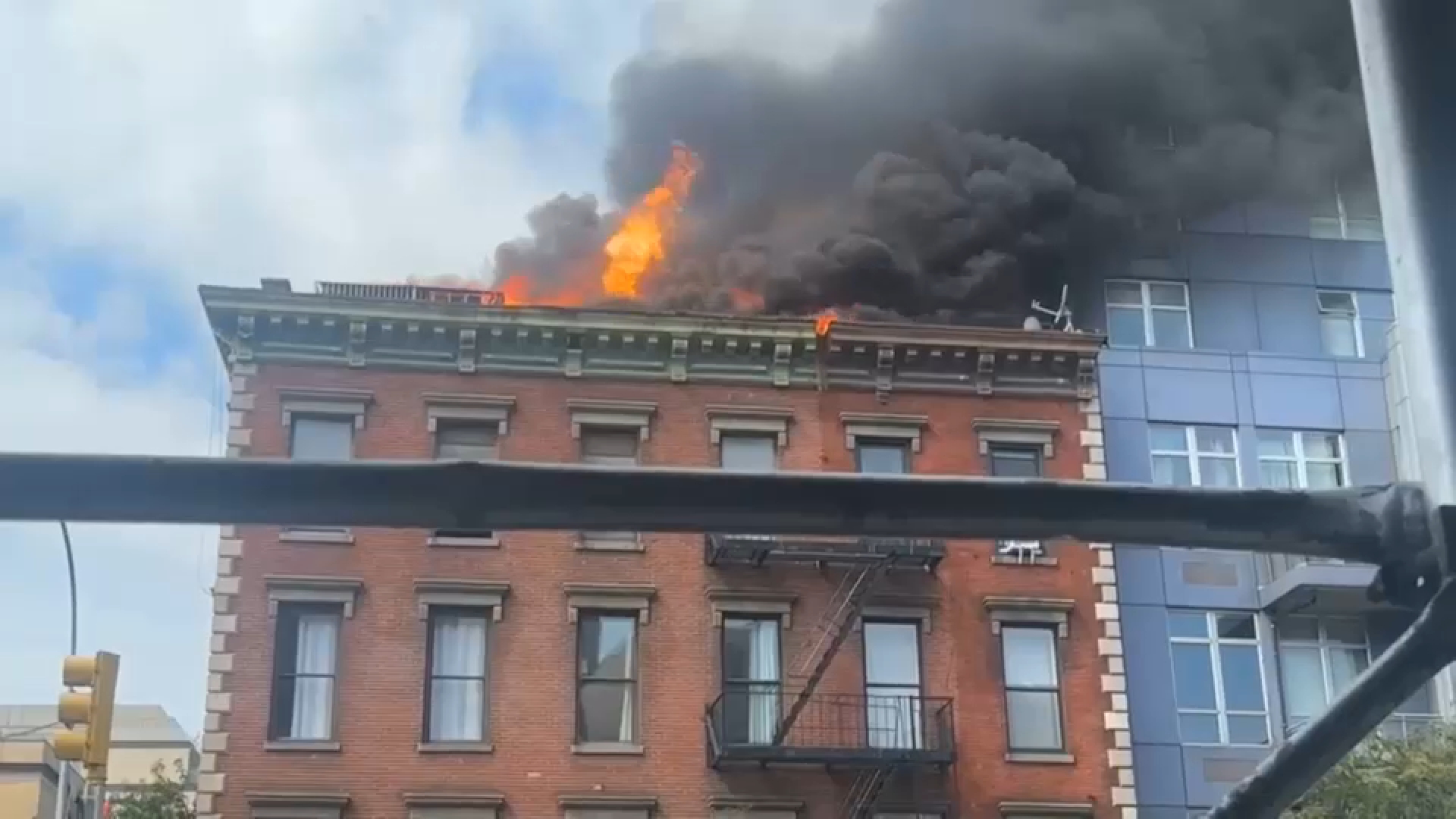 Fire tears through NoHo apartment building in Manhattan