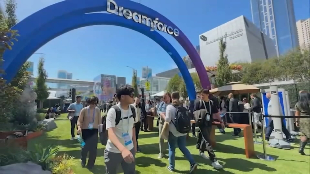 How much of Dreamforce money stays local?