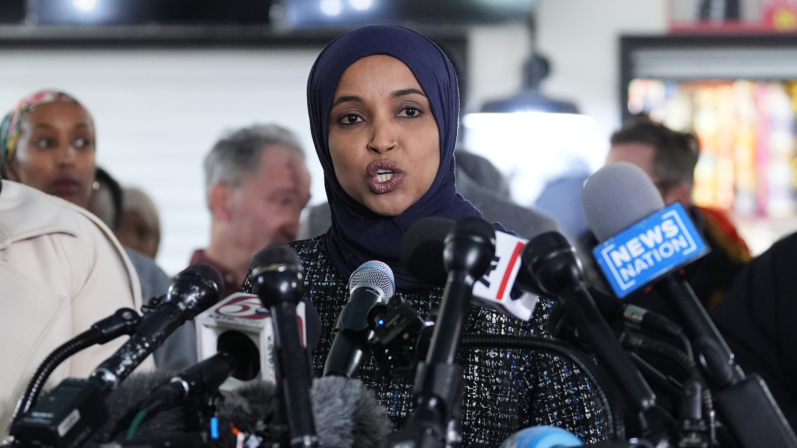 Man who sprayed Minnesota Rep. Omar with vinegar sentenced to 14 months in prison Man who sprayed Minnesota Rep. Omar with vinegar sentenced to 14 months in prison