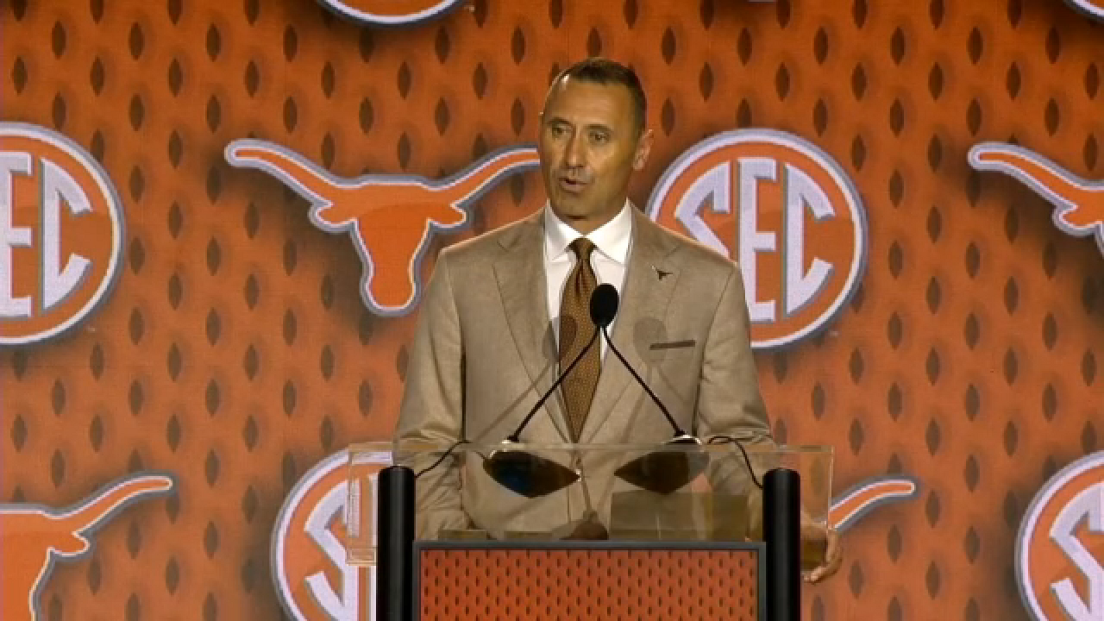 Texas coach Steve Sarkisian says he needed more patience with postgame interview
      