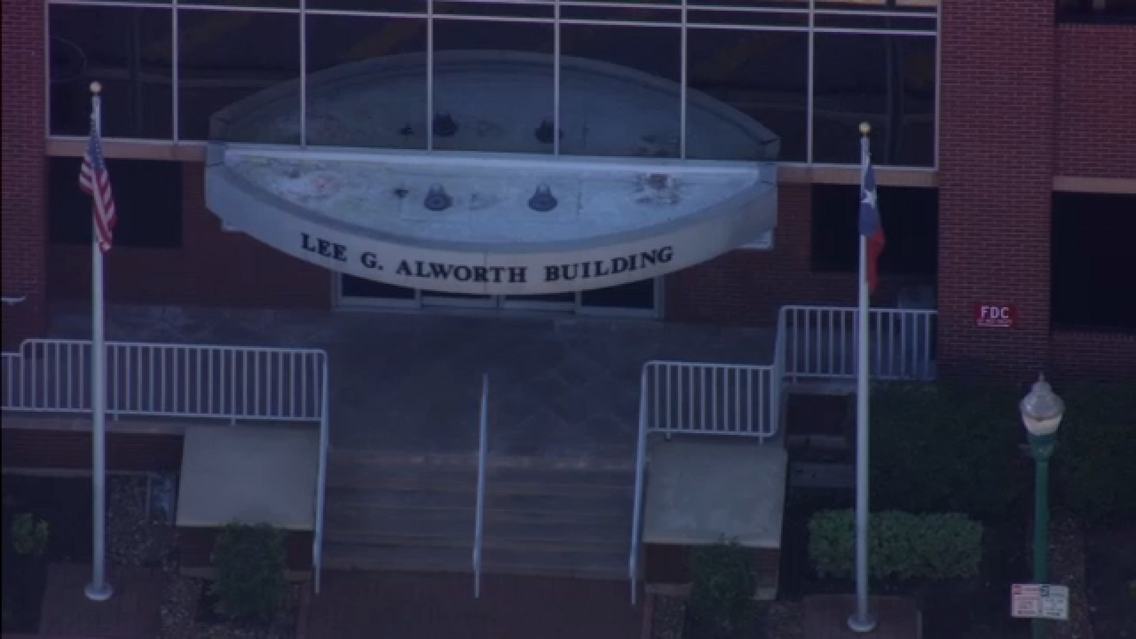 Coverage image for: Investigation underway after deadly shooting outside Lee Alworth building, Conroe PD says