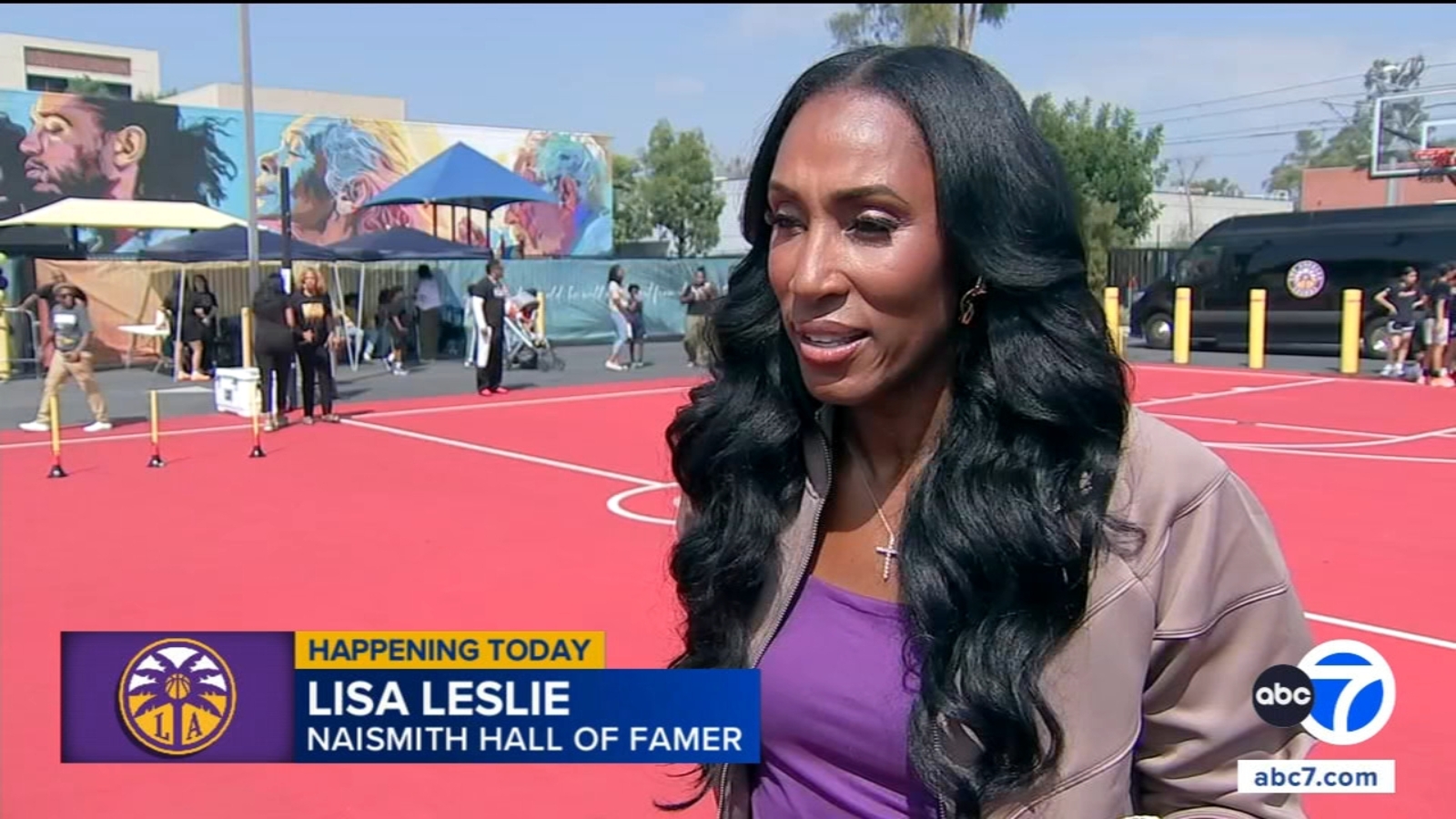 Sparks unveil statue honoring Lisa Leslie outside Crypto.com Arena