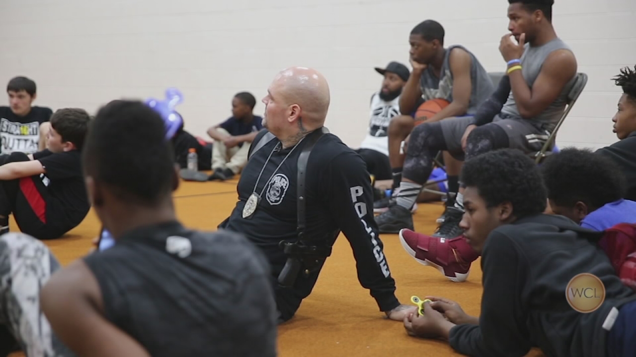 4-Star Chicagoan starts business to keep kids off streets