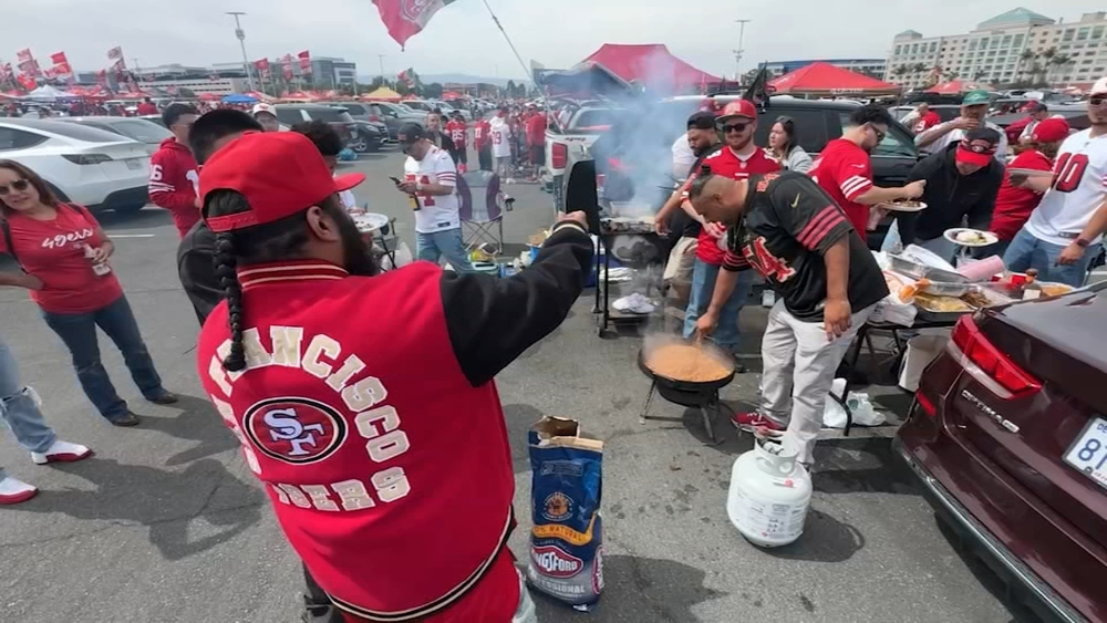 49ers Faithful celebrate big home opener victory over Miami