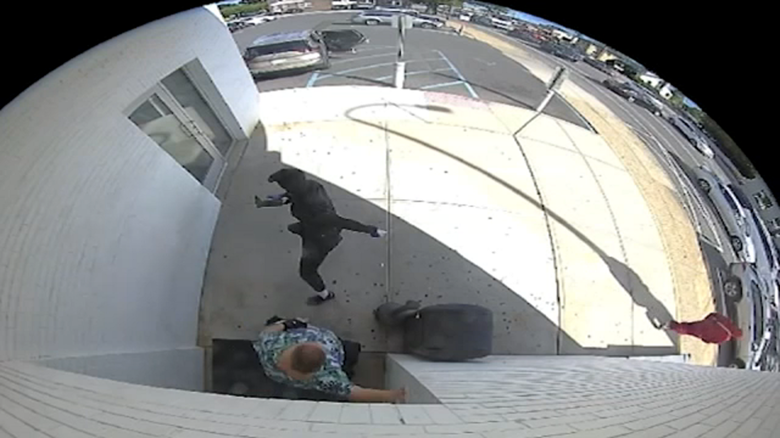 Thieves targeting women outside banks in Northeast Philadelphia | Exclusive