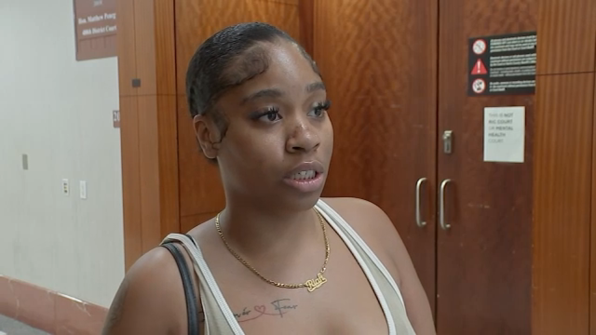 Girlfriend asks court to drop assault charge against UH football player