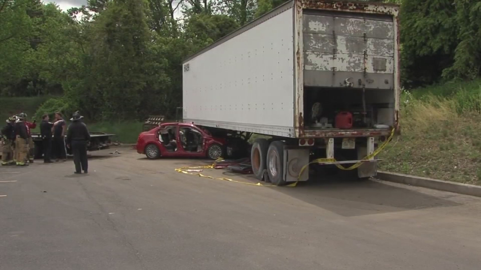 Car slams into parked trailer in Warrington, Bucks County 6abc