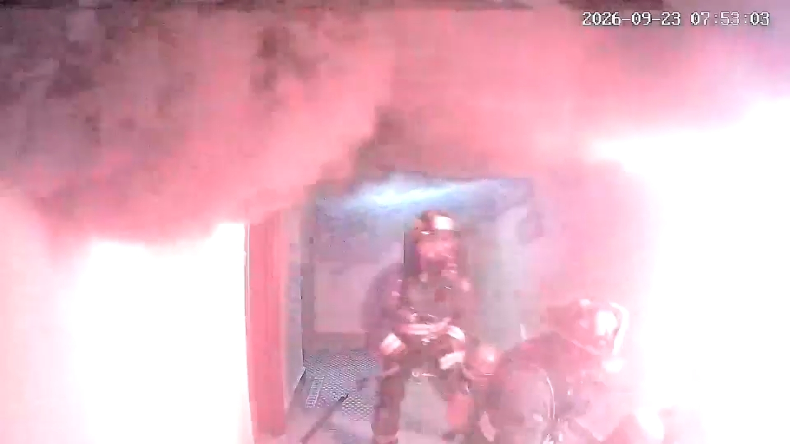 1 dead, 10 hurt, including firefighters, in Bronx, New York fire that led man to jump from burning building 1 dead, 10 hurt, including firefighters, in Bronx, New York fire that led man to jump from burning building