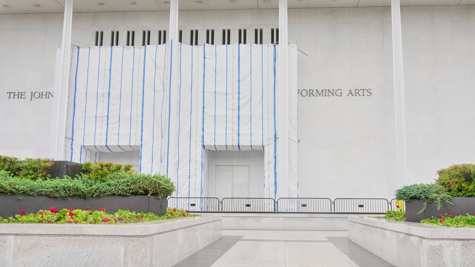 Kennedy Center closure to last another week, at least, official says Kennedy Center closure to last another week, at least, official says