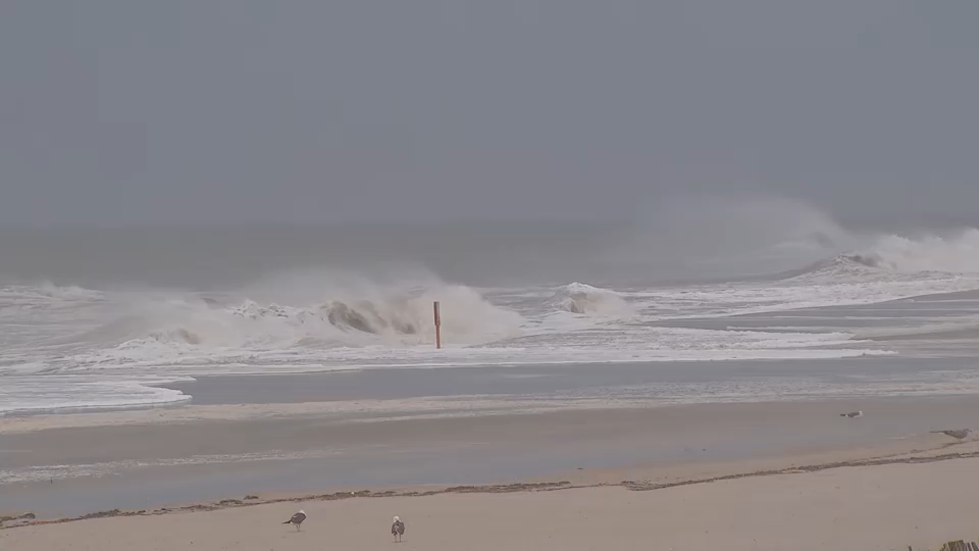 Nor'easter causes coastal flooding on Long Island