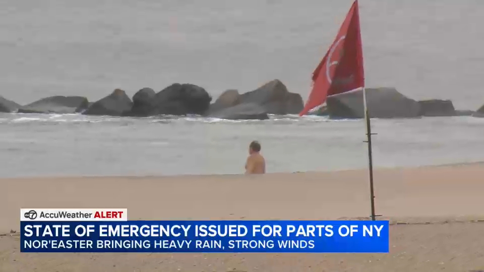Flood threat from nor'easter remains in New York City