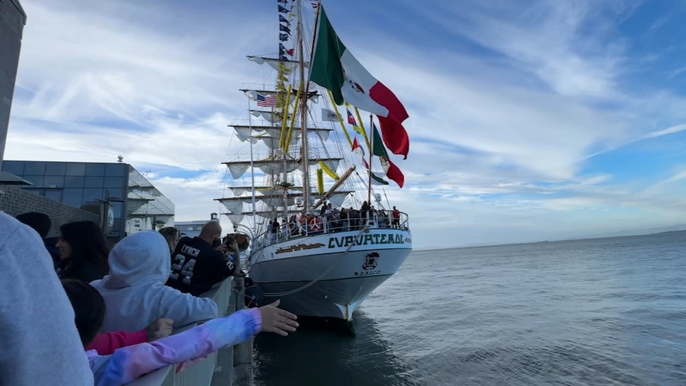 Thousands wait hours to tour iconic Mexican Navy ship in SF