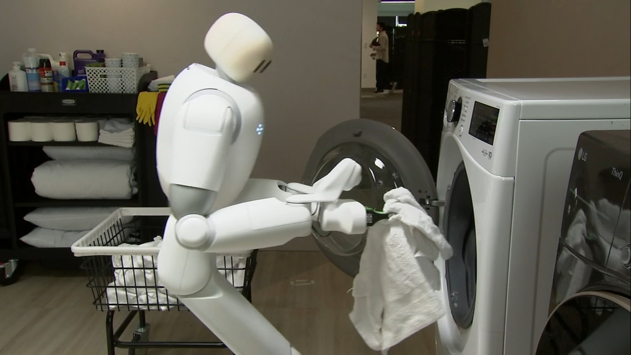 Bay Area company unveils robot that loads washers, stocks shelves