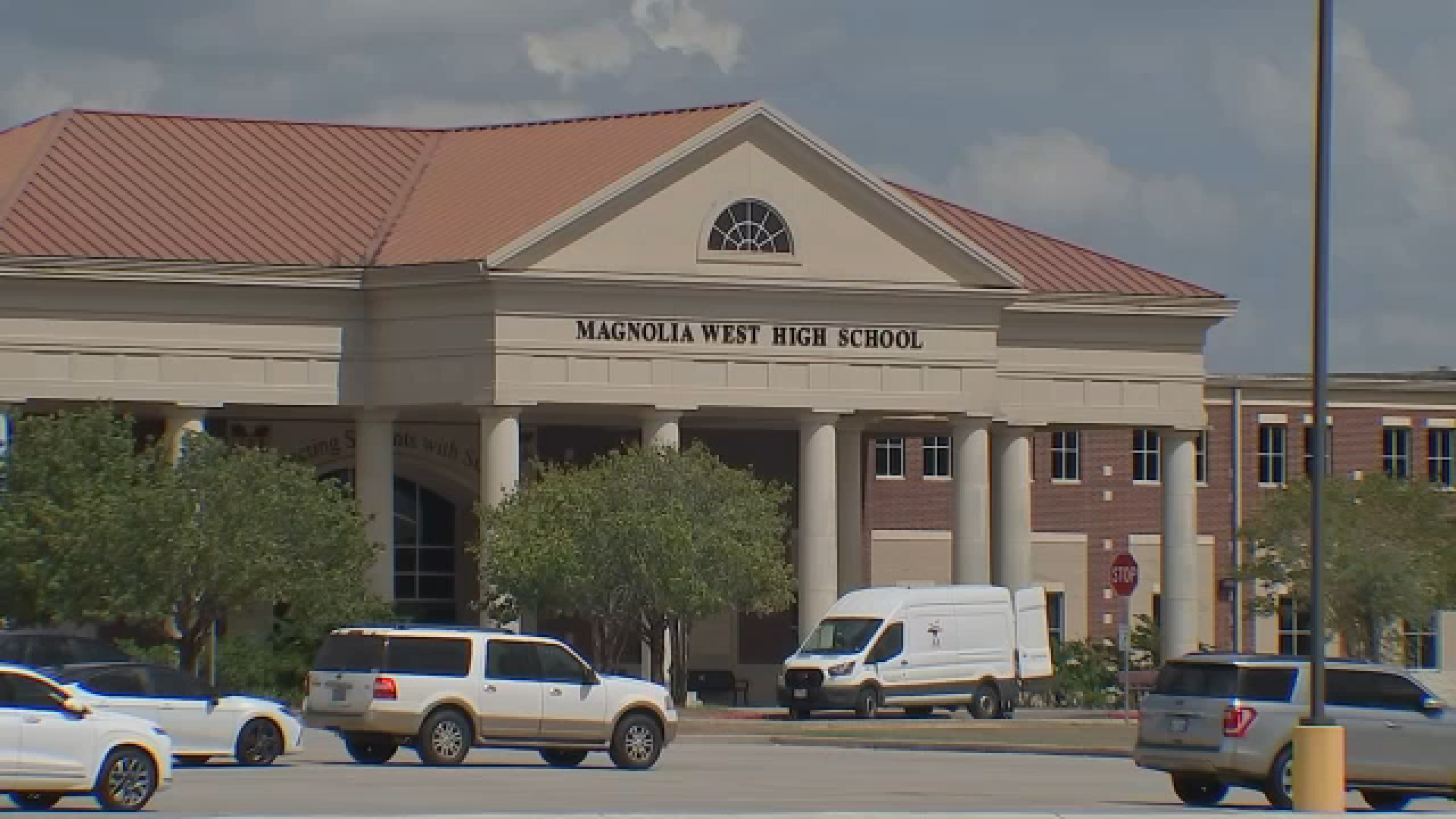 Magnolia West High School students subjected to unsafe, unsanitary conditions, parents say