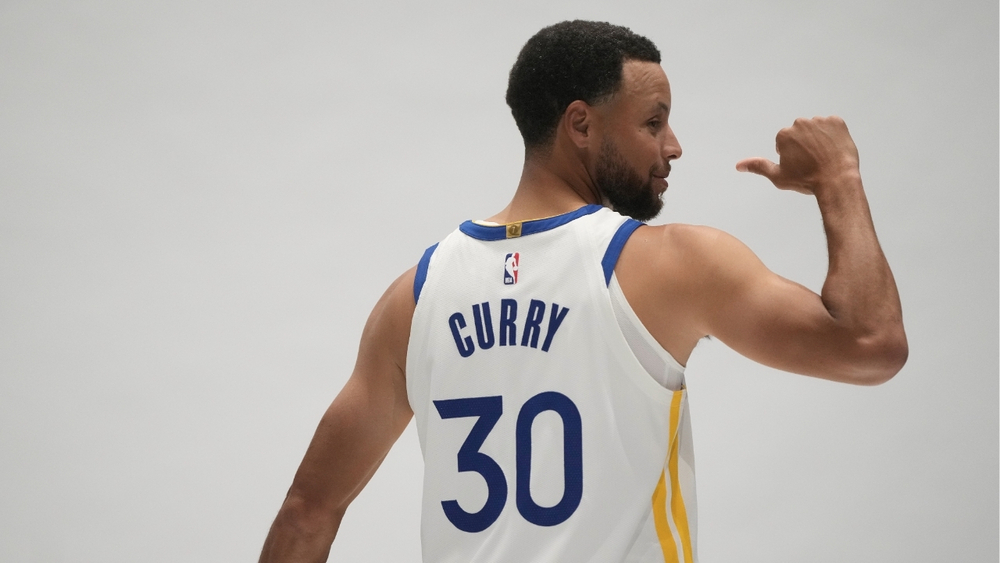Stephen Curry hopes to finish what he started with Warriors