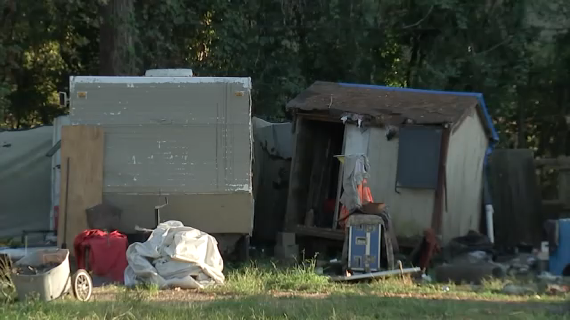 Landlord serving eviction papers beaten with bat, investigators say