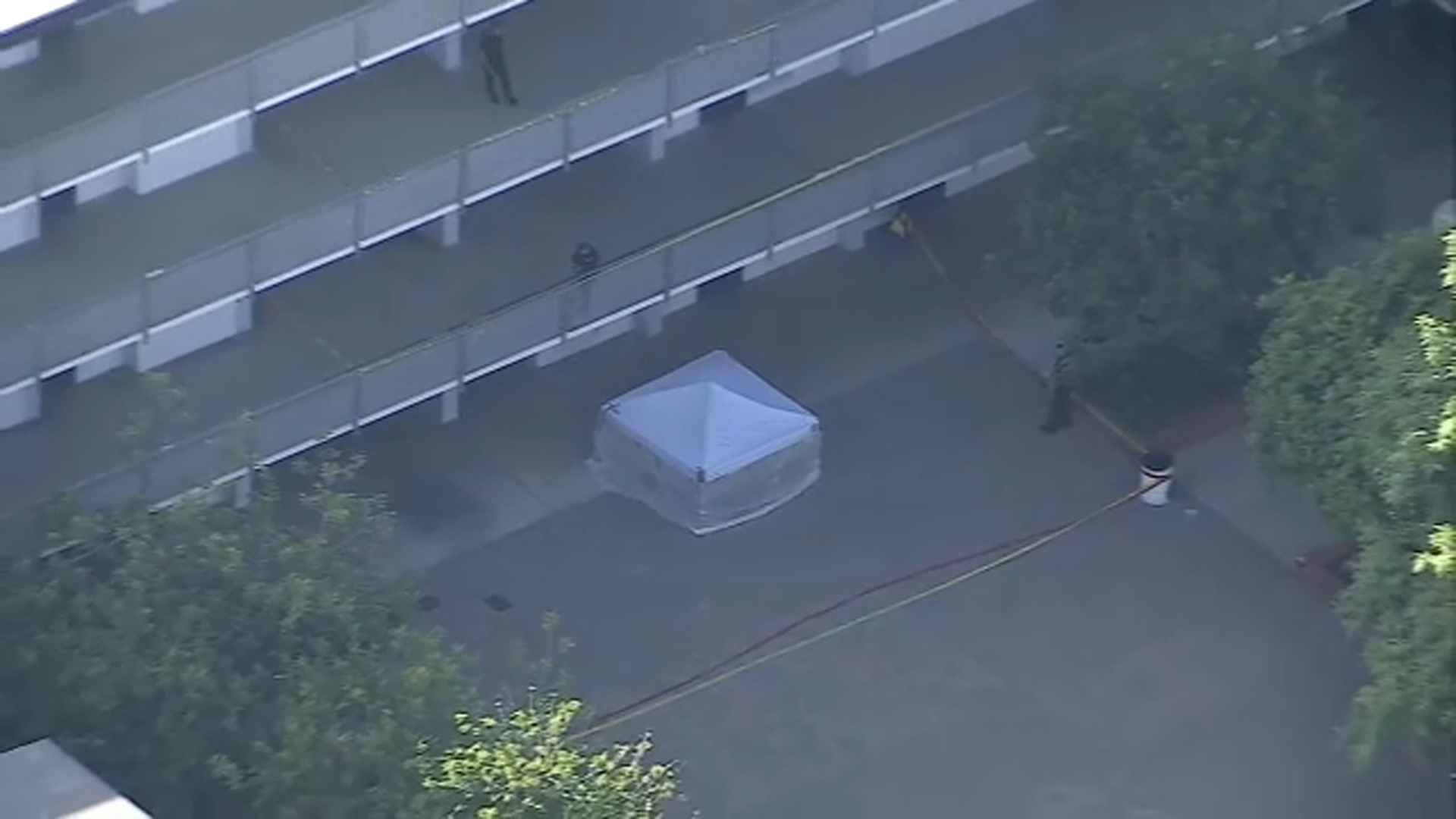 Student dies after 4th-floor fall at high school in Highland Park, witnesses say