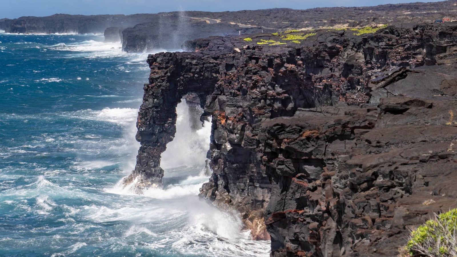 The Hōlei Sea Arch was formed roughly 550 years ago.