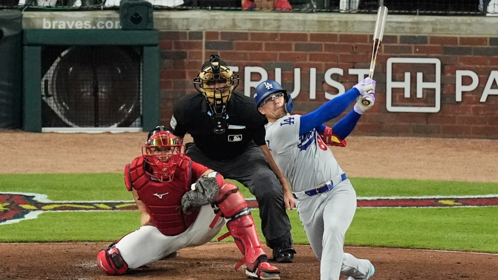 Yoshinobu Yamamoto tosses gem as Dodgers beat Braves in NLDS Game 3