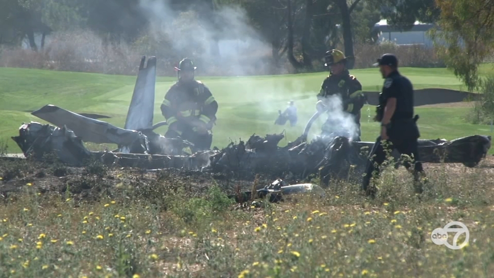 Small plane with 2 on board crashes in field near Petaluma airport