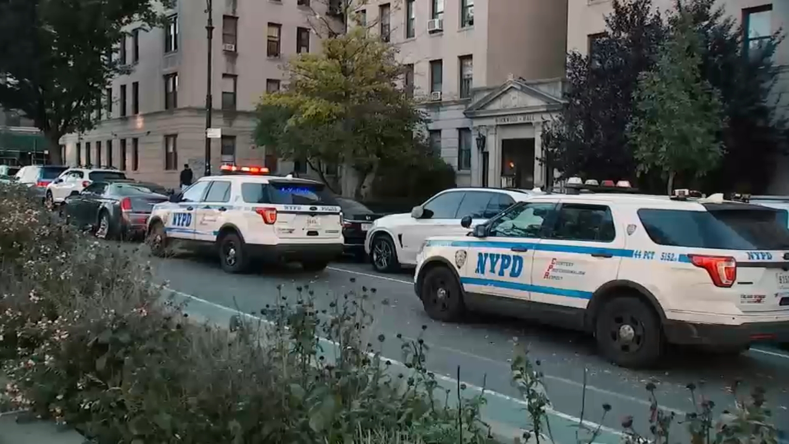 Man stabbed to death in Bronx apartment building; police seek suspect