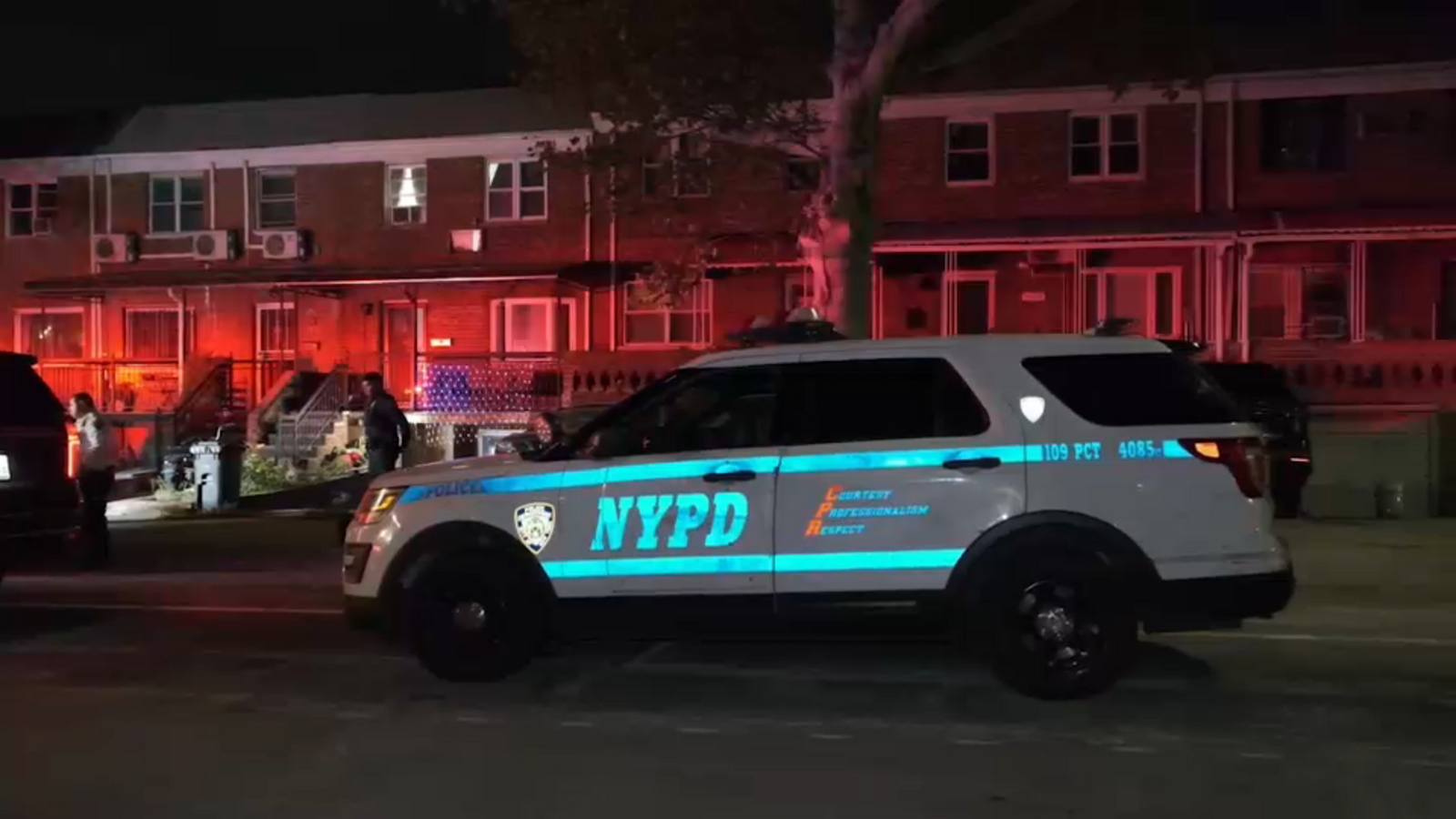 3 suspects sought after gunpoint home invasion in Flushing