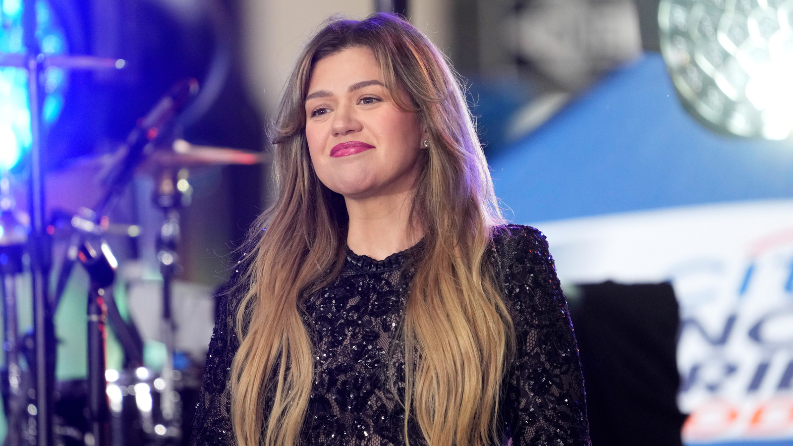 Kelly Clarkson is feuding with a Brooklyn, New York store