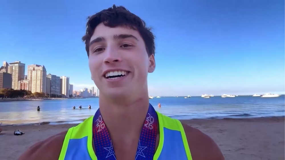 Teen runs Chicago Marathon less than 1 year after spinal cord injury