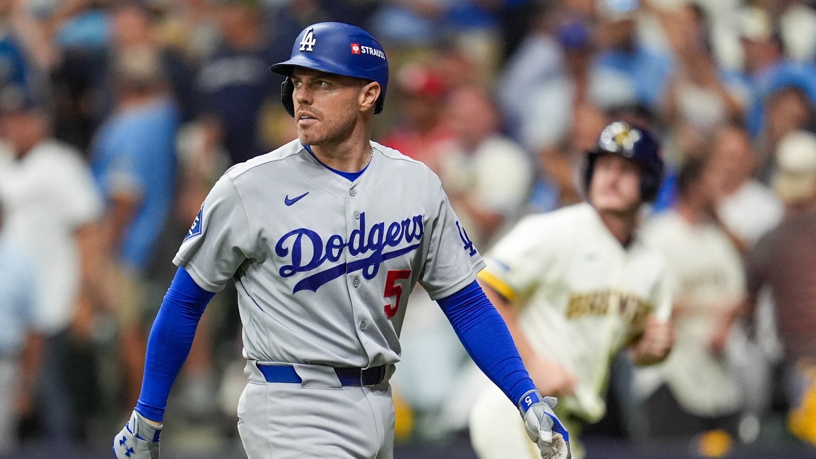 NLCS Game 2: Dodgers lose 7-4 to Brewers, giving Milwaukee 2-0 NL Championship Series lead