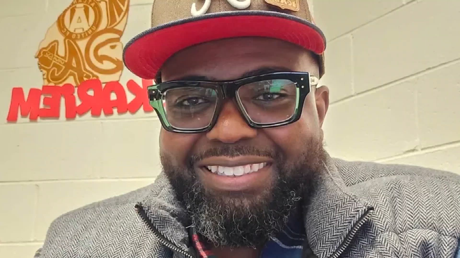 Man who died at Six Flags sat next to niece on ride: family