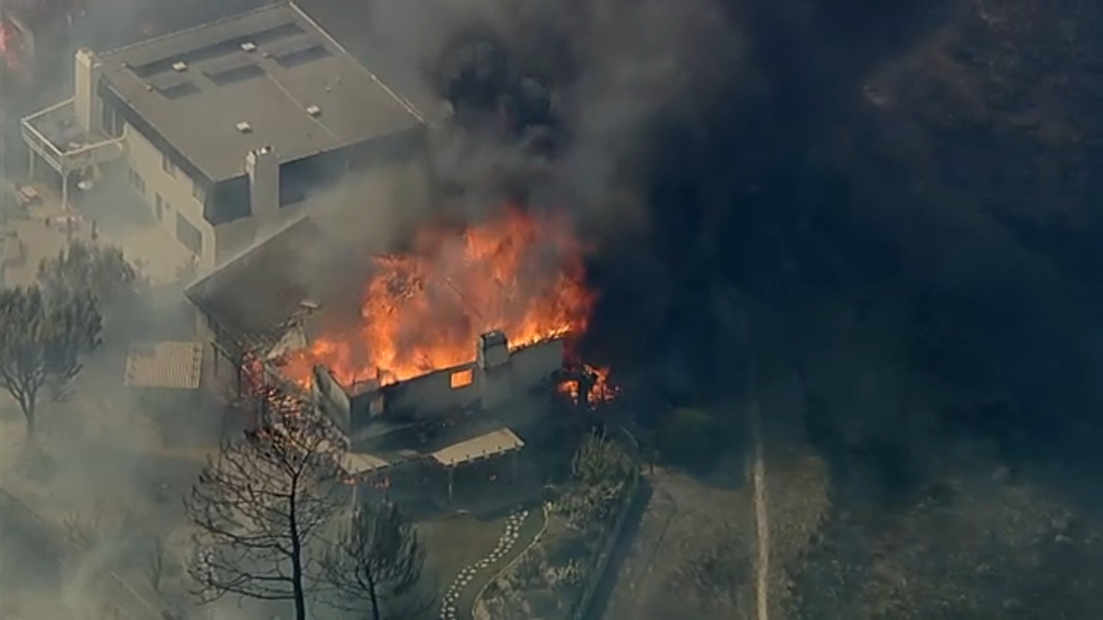Brush fires trigger evacuations in Los Angeles, Orange counties amid Santa Ana winds across SoCal - ABC7 Los Angeles