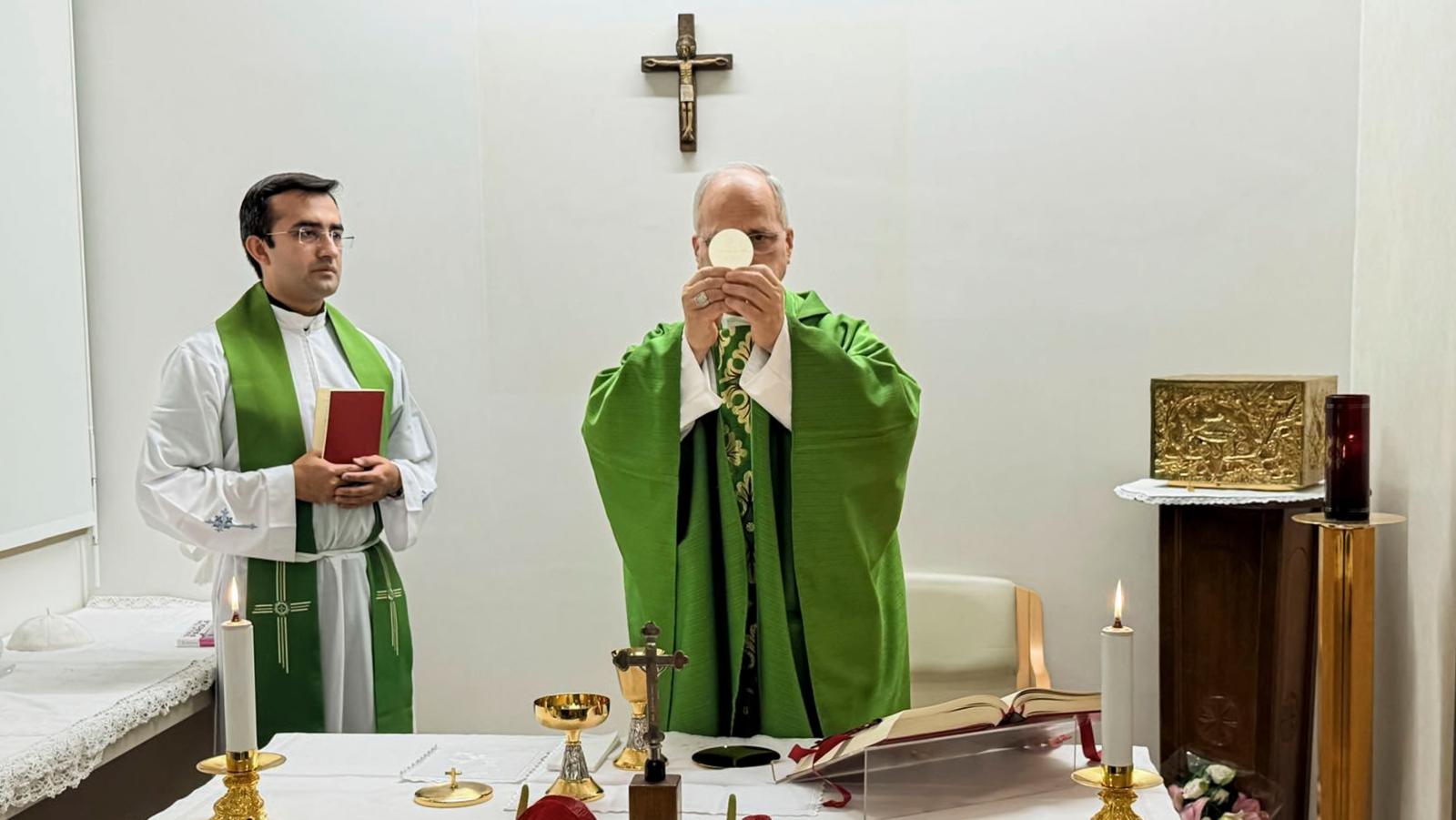 Vatican says Pope Leo to be released from the hospital Saturday, 4 days after lung cancer surgery
      