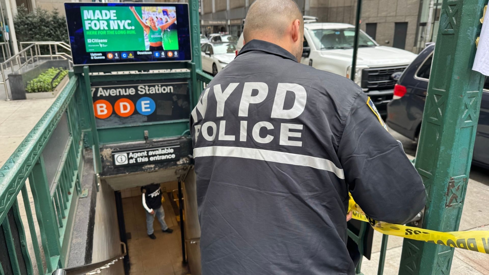 Man critically injured in shooting at 53rd Street subway station